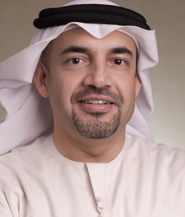 طبيب طبيب الأمراض الجلدية Amal